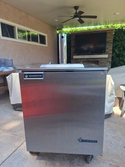 VICTORY COMMERCIAL KEGERATOR