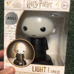 HARRY POTTER VOLDEMORT LIGHT NEW