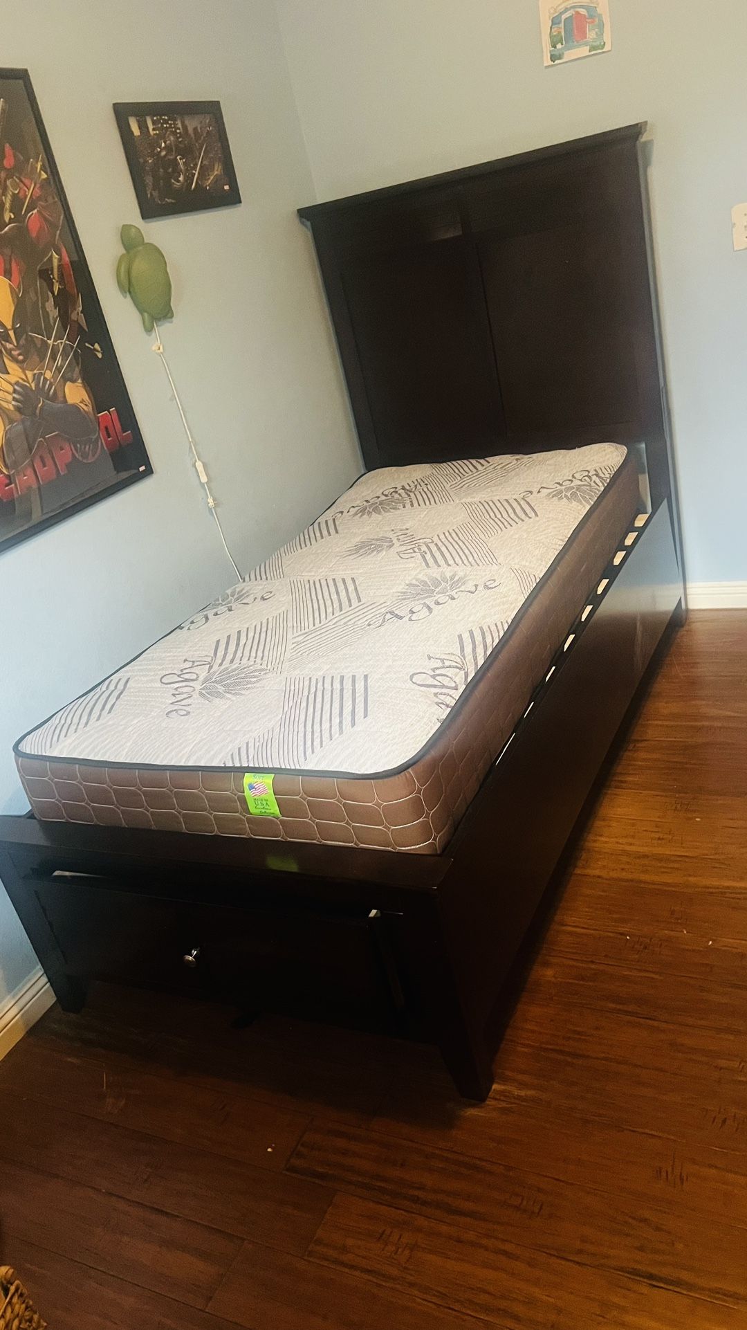 Twin Bed