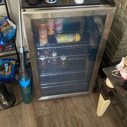 mini fridge 