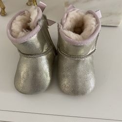 UGGS