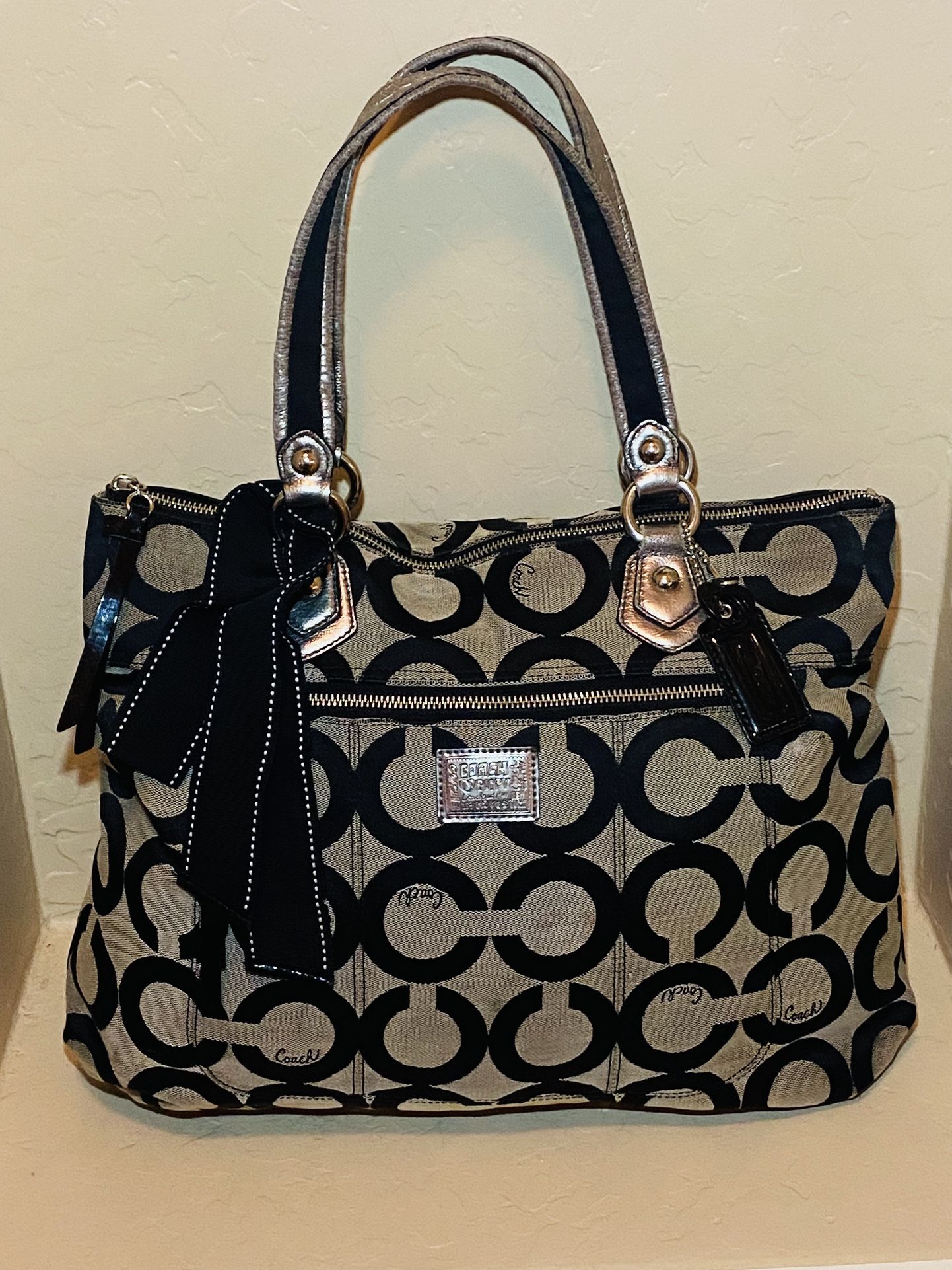 Coach Poppy Signature Jacquard Leather Tote Purse Black/Grey/Silver H1120-17937