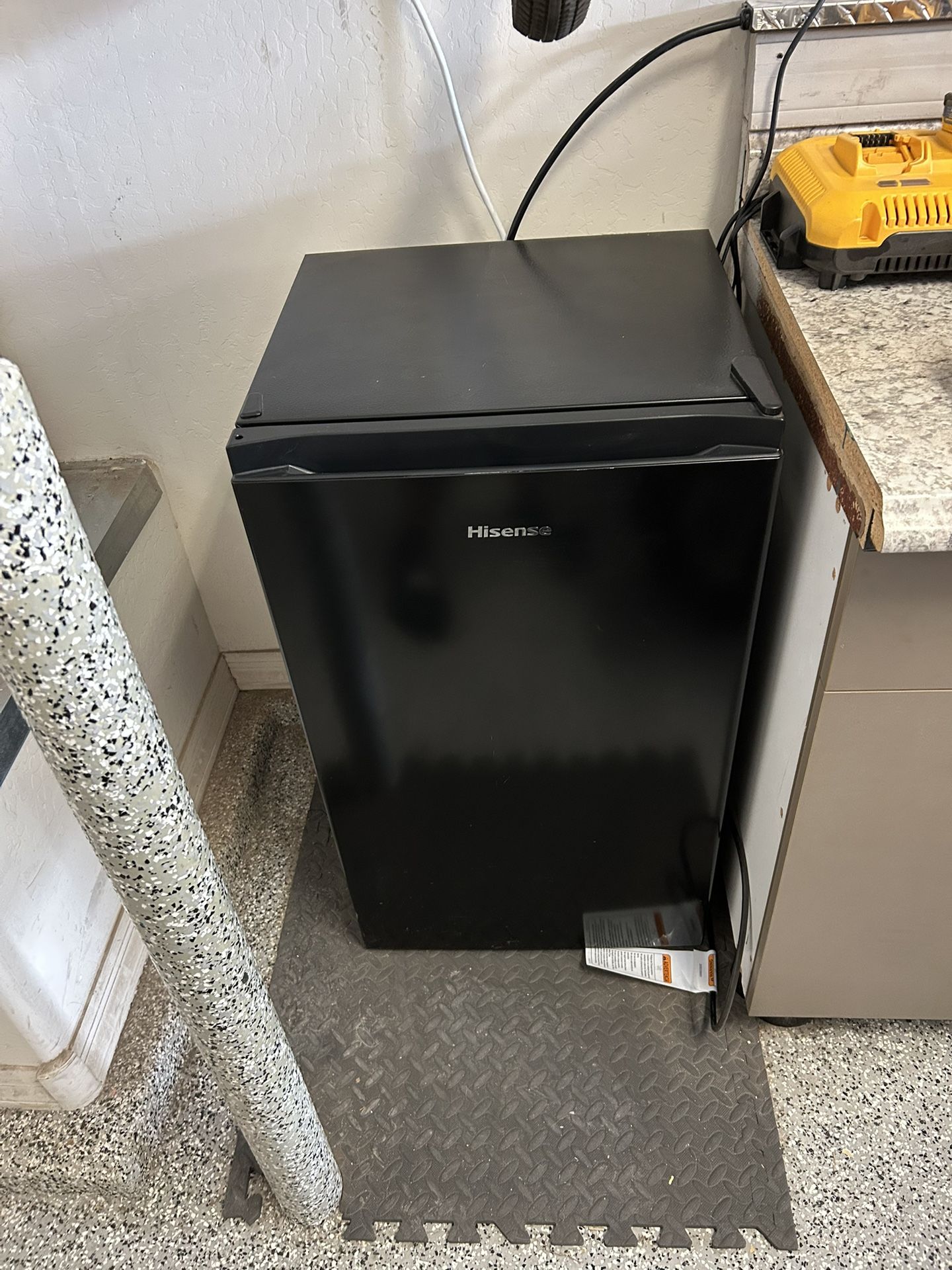 Hisense Mini Fridge