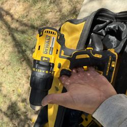 New Dewalt Brushless Hammer Drill Only Tool 