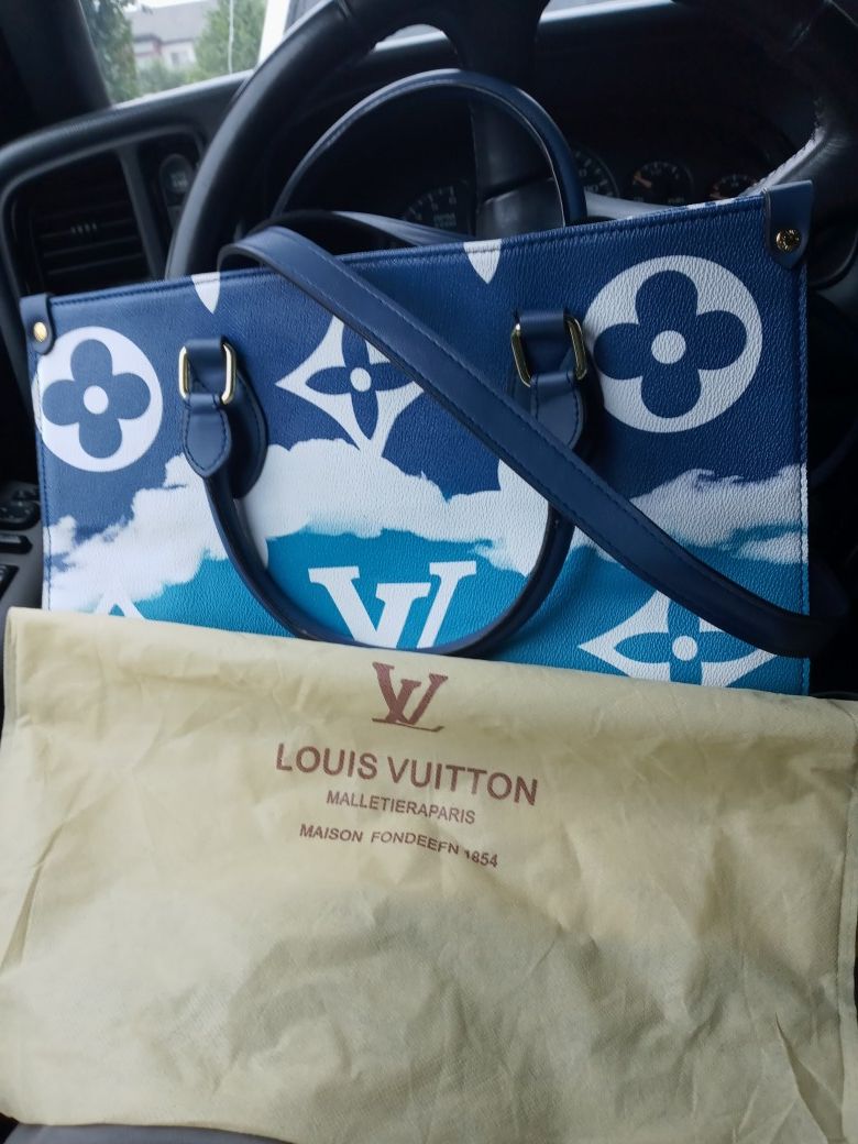 "Limited 2020 Edition" Louis Vuitton...