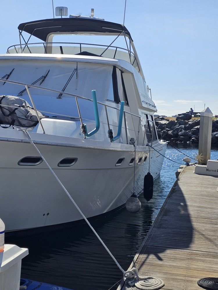 1994 Bayliner 4788 Pilot House