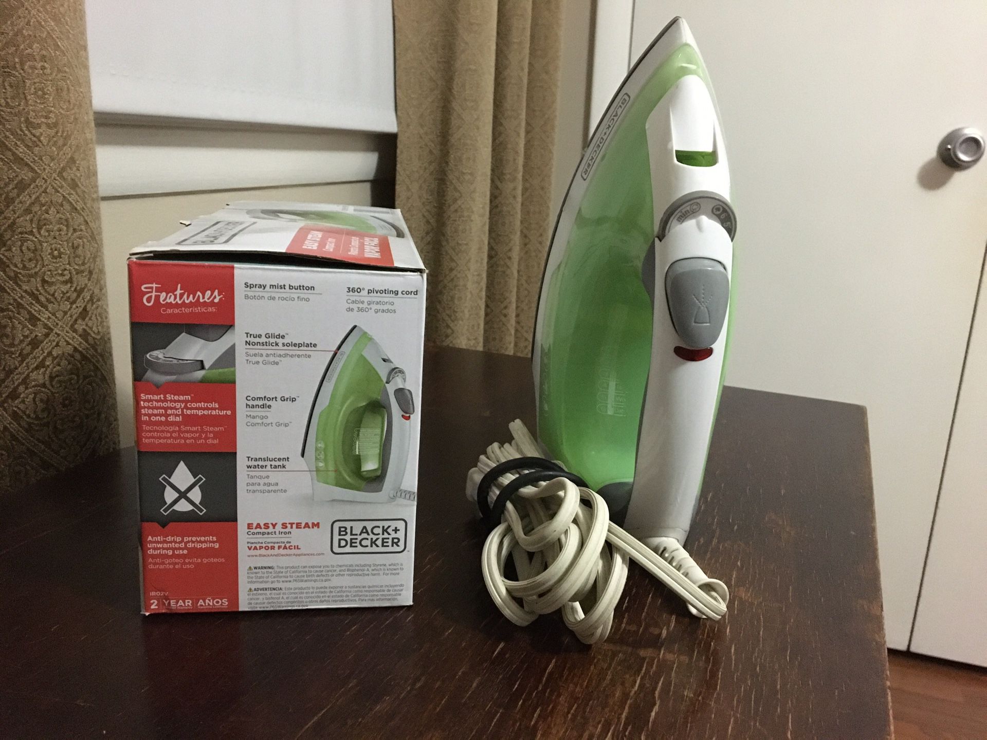 Black & Decker Easy Steam Compact Iron for Sale in Denver, CO - OfferUp