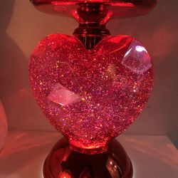BRAND NEW WITH TAGS! BATH & BODY WORKS Glitter Heart Water Globe 3 Wick Candle Holder/pedestal 