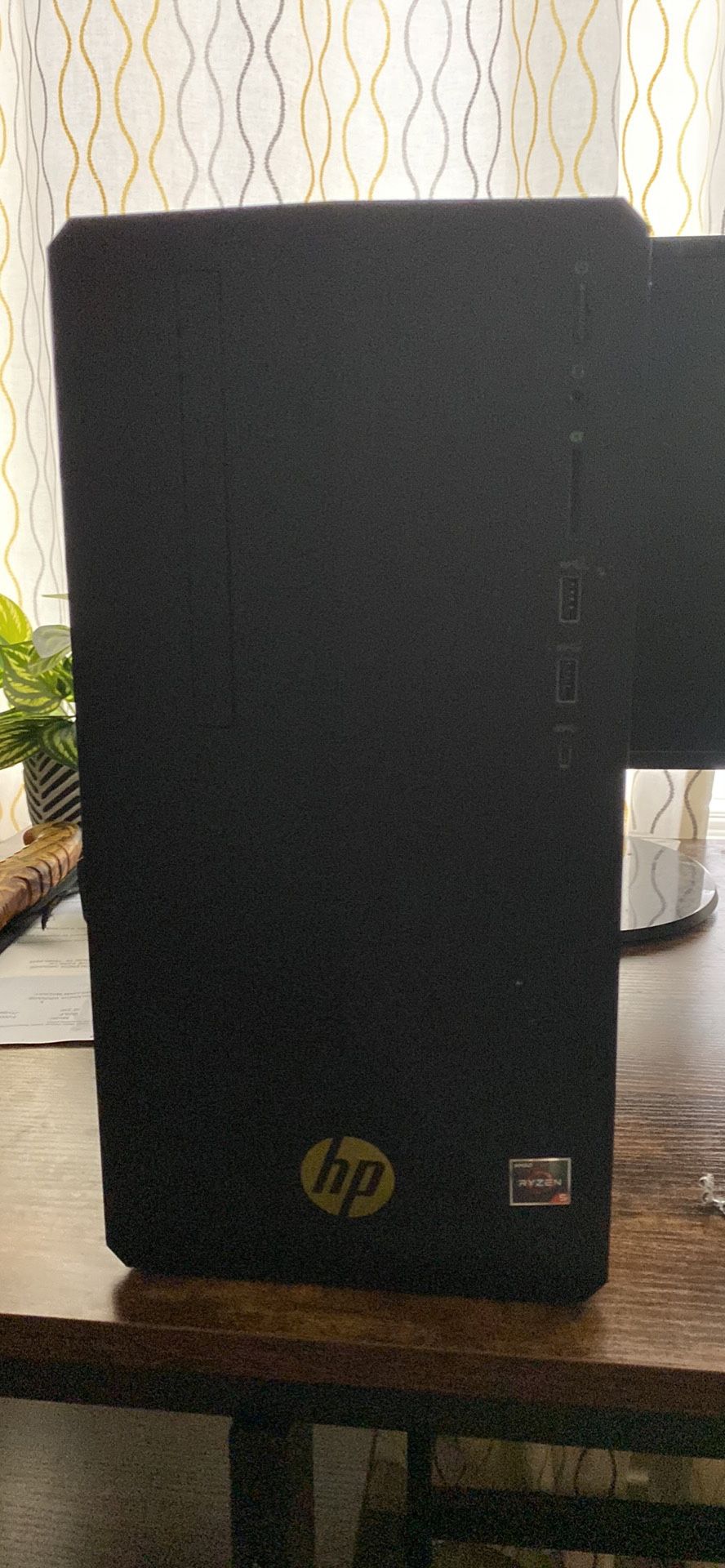 HP Pavilion Gaming Desktop 690-00xx