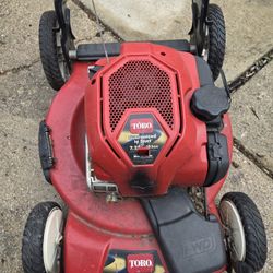 Tengo una maquina toro. No prende solo para partes 