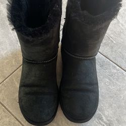 Women’s Bailey Bow Uggs