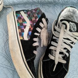 Vans Size 1 Youth More Like (13-13.5)