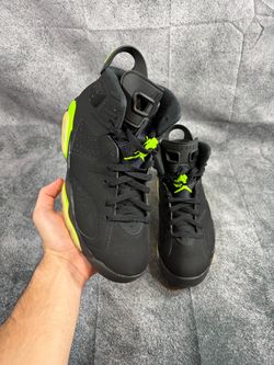 SIZE 8.5 | JORDAN 6 ELECTRIC GREEN NO BOX | PRE-OWNED