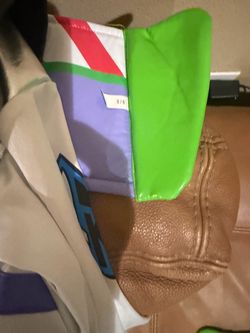 Disney Store Buzz Light-Year Halloween Dress Up Costume - size 4 5:6 and 7/8