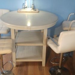 Kitchen Table With 4 Swivel Chairs 