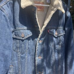 Levi’s Sherpa Trucker Jacket Jeans - Size Large