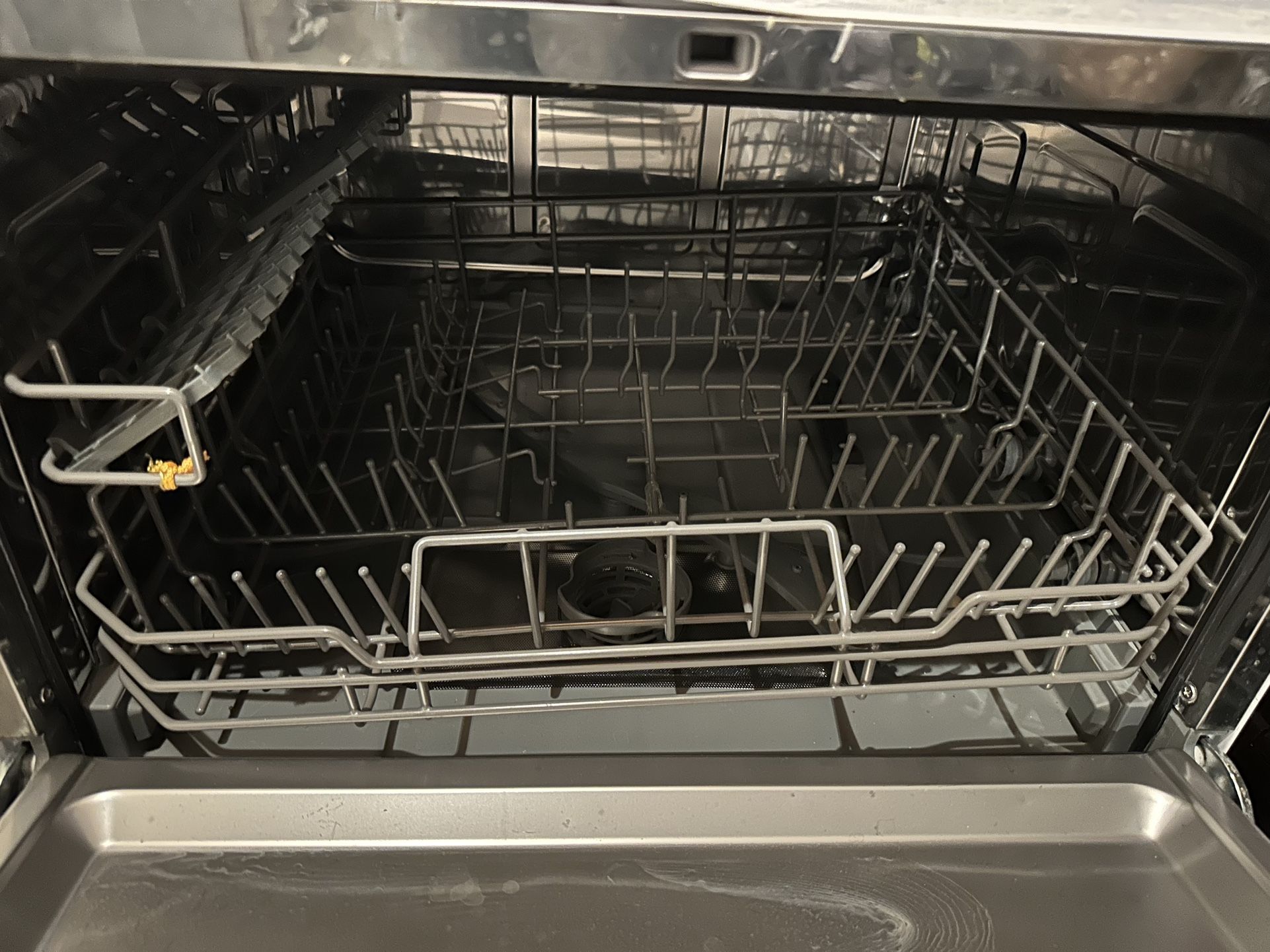 Dishwasher 