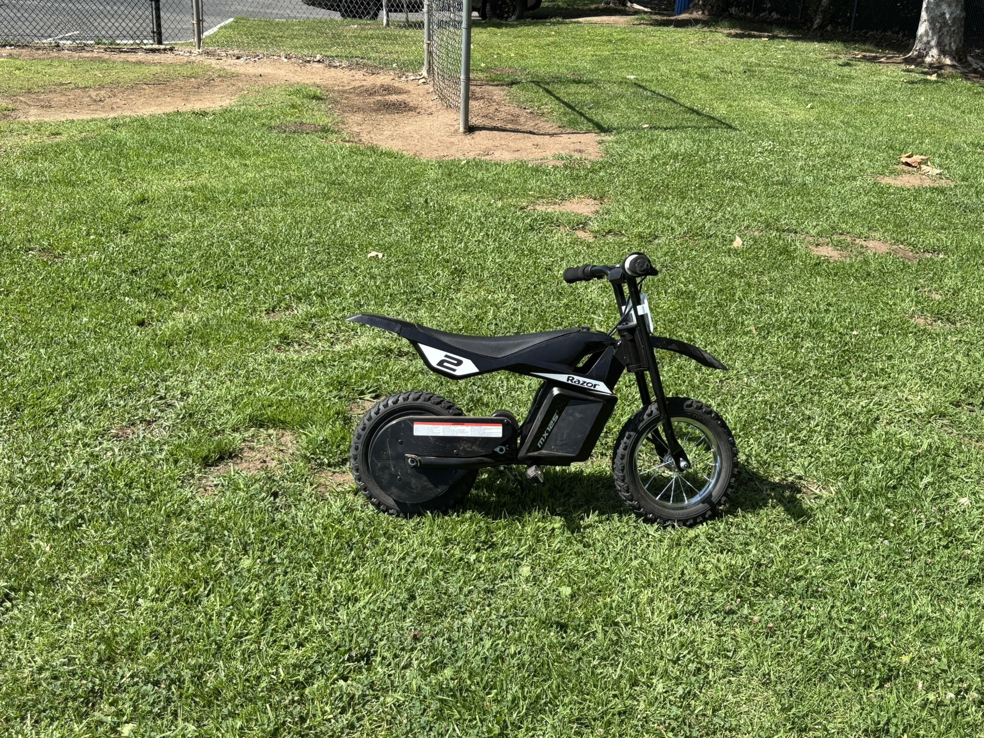 Razor Dirt Rocket MX125 Electric-Powered Dirt Bike - Black