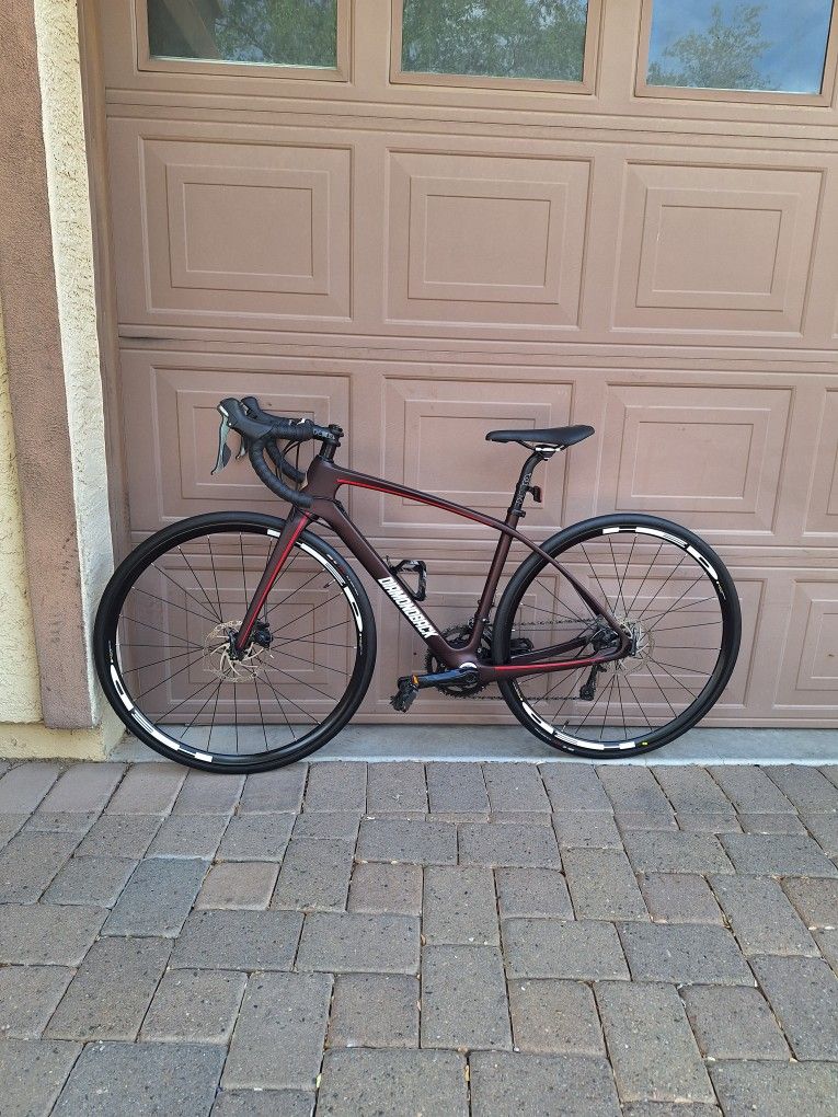 DIAMONDBACK ARDEN 4 CARBON ROAD BIKE LIKE NEW ( CHECK MY OTHER BIKES)