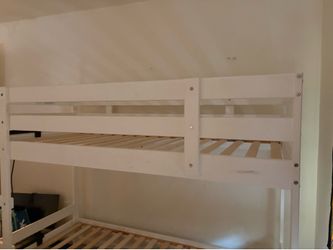 Bunk beds twin