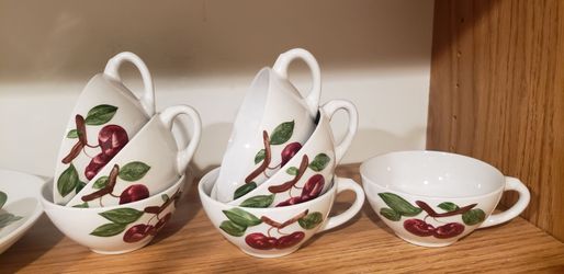 Vintage china dishes