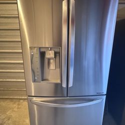 LG 24 cu. ft. French Door Counter-Depth Refrigerator 