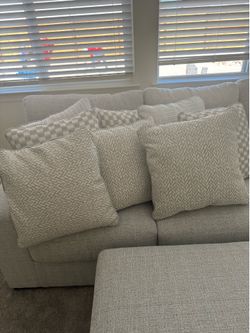 8 Ashley decorative pillows