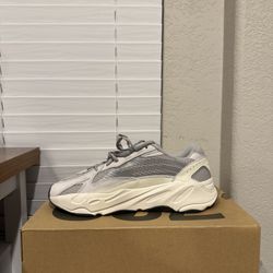 Yeezy Boost 700 V2 (Static) 2023