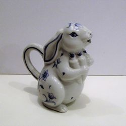 Country Friends Creamers