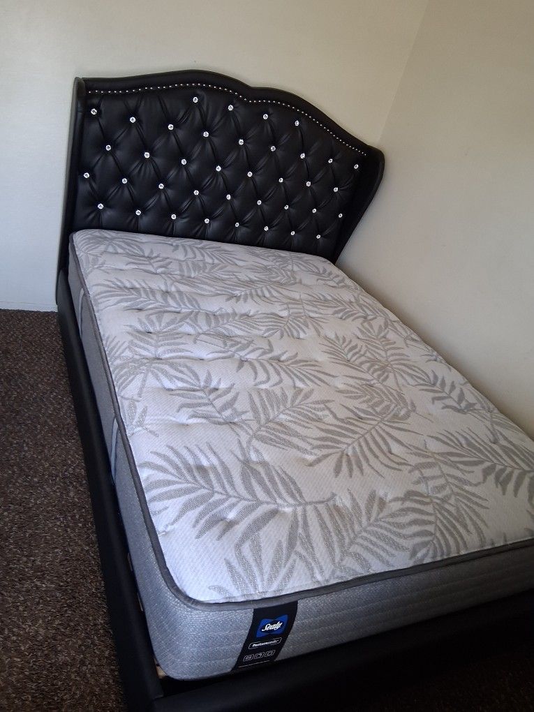 Bedroom Full Size
