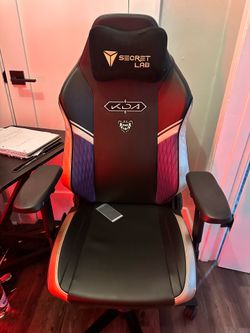 Secret lab gaming desk chair
