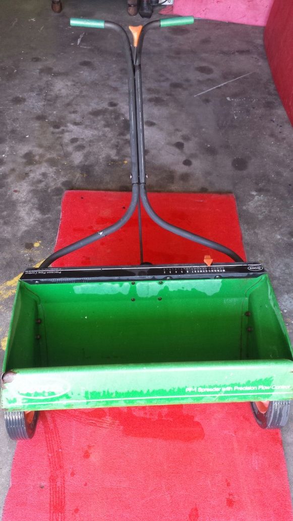 VINTAGE SCOTTS LAWN SEED SPREADER