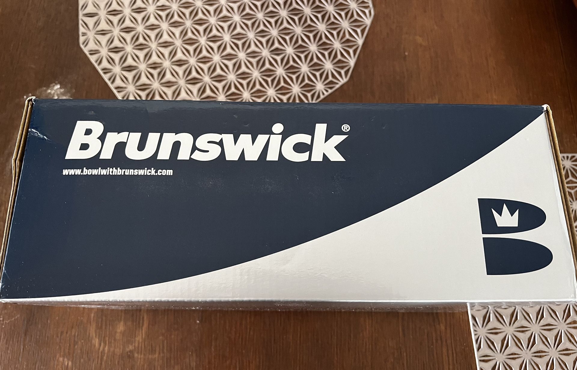 Brunswick Punisher Performance Bowling Shoes 9.5 (New) for Sale in