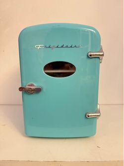 Frigidaire Retro Mini Fridge