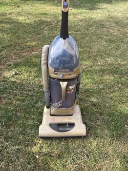 Hoover WindTunnel Bagless Twin Chamber