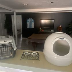 Pet Crate/Food And Water Bowl/Litter Box 