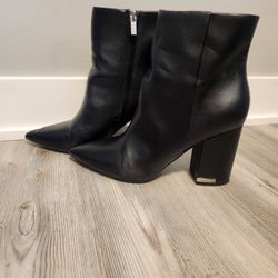 booties Calvin Klein size 8.5