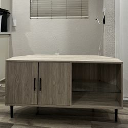 TV STAND / TV CONSOLE