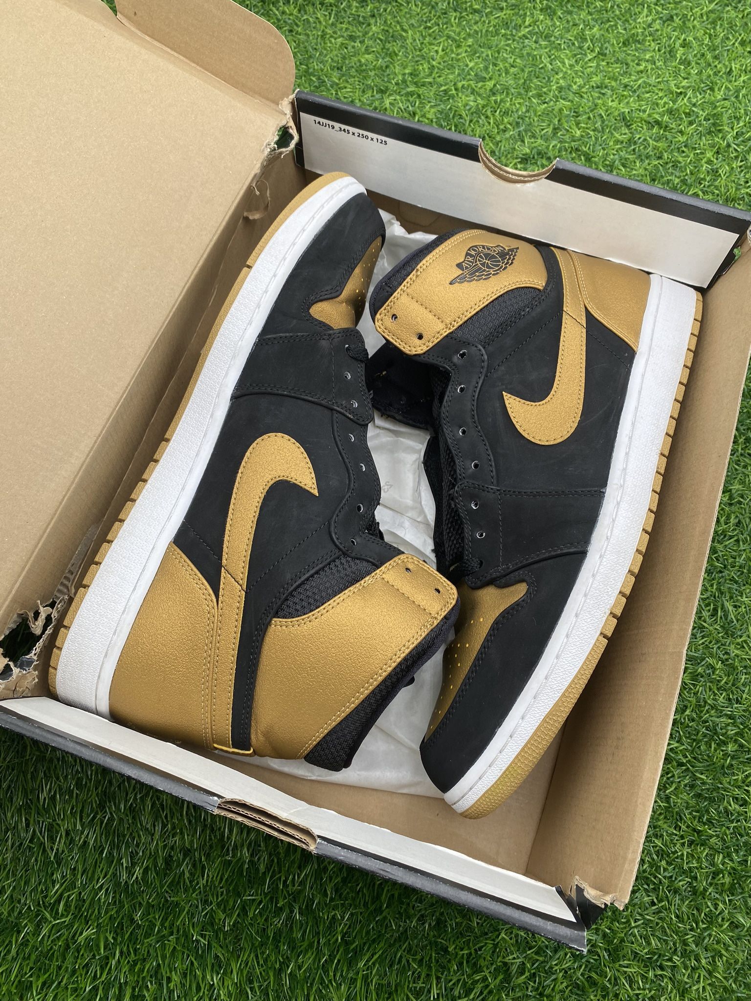 Jordan 1 “Carmelo Anthony PE” Size 13M