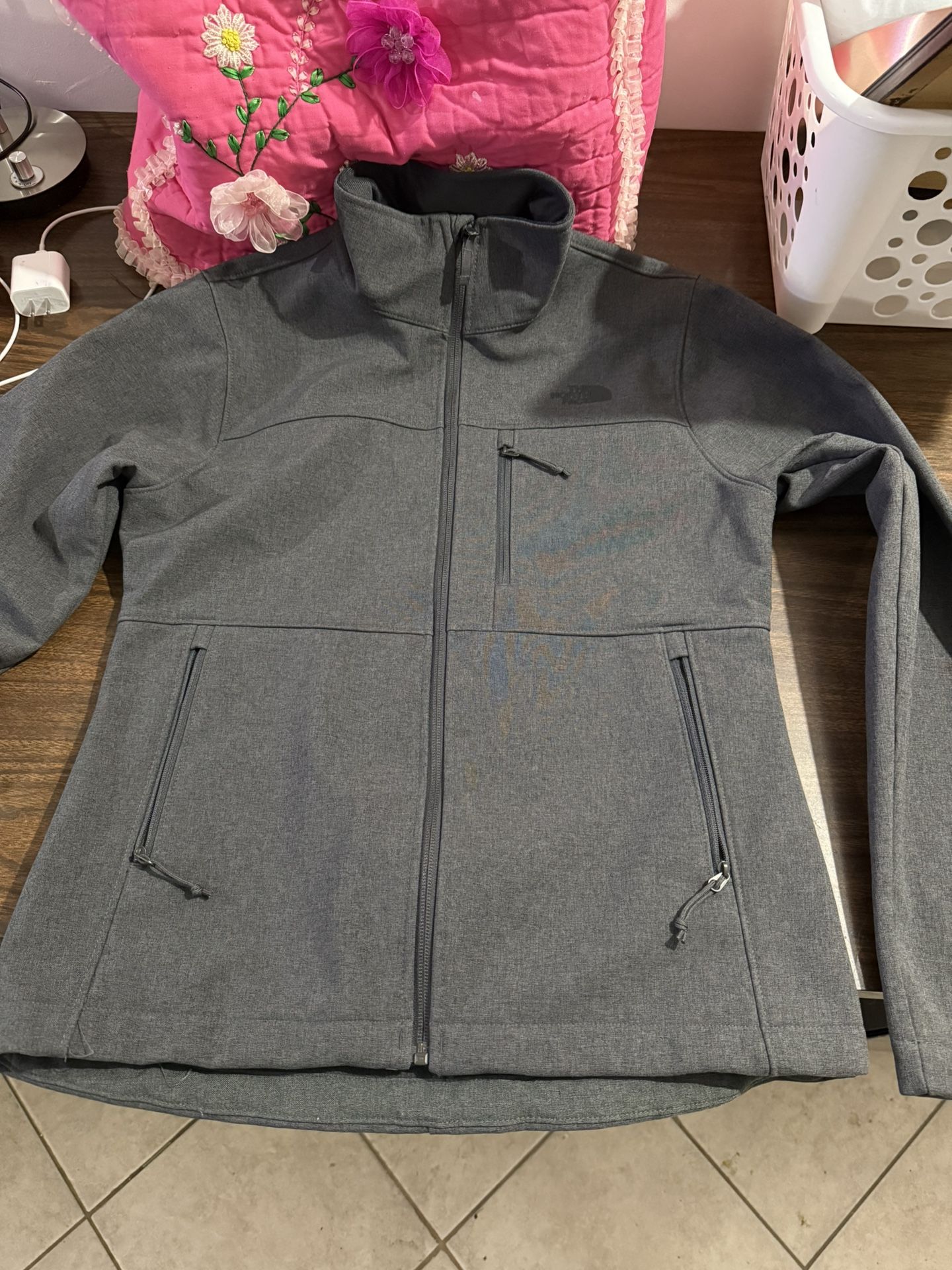 Jacket the north face size small woman