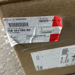 Right Side Headlight For 2019 Porsche Macan 