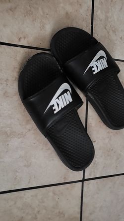 Nike Flops size 8m