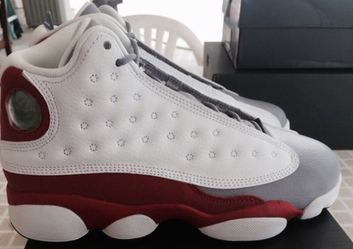 Air Jordan 13 Retro White/Grey/Red (Size 12)(Brand New)