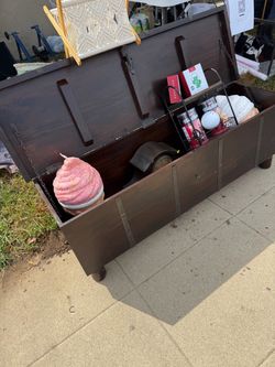 Solid wood chest