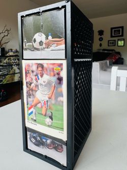 Upper Deck World Cup USA 1994 Soccer Mini Locker + Card Lot