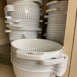 50 Plastic Colanders