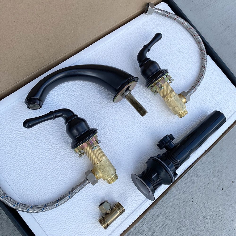 New $30 Oil Rubbed Bronze 3pcs Widespread Bathroom Faucet with Popup Drain and Water hose 
