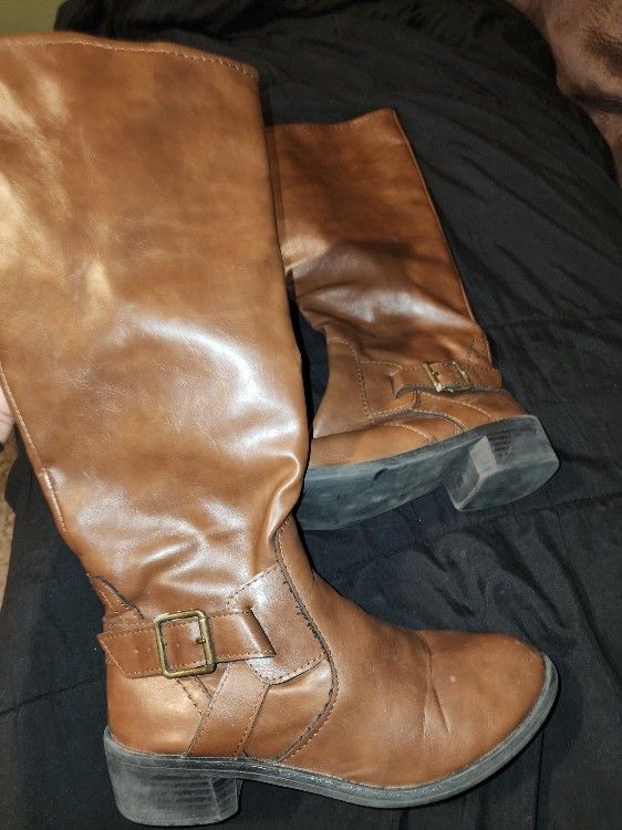 Used below the knee fashion boots size 8
