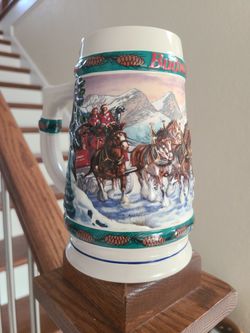Collectible 1993 Budweiser Holiday Stein