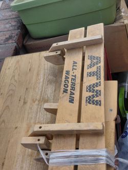 Toy wagon Gates